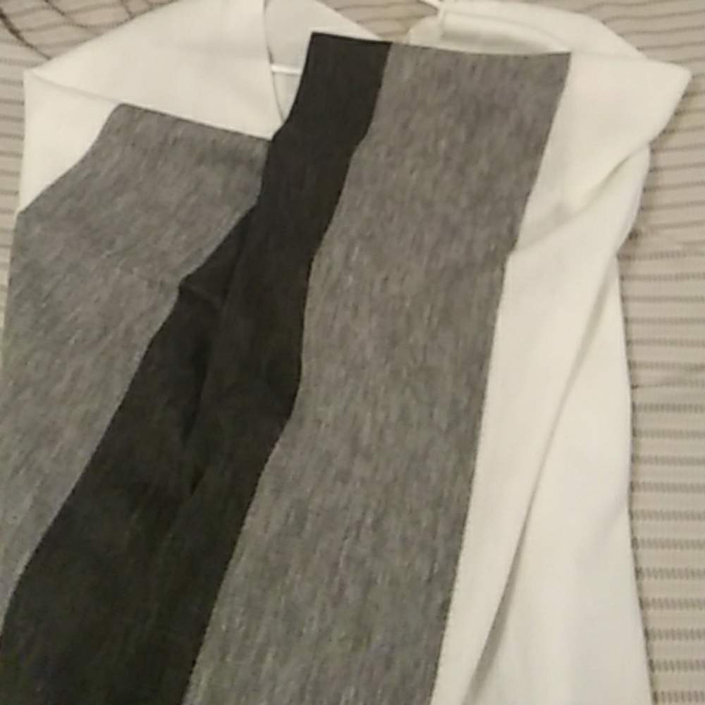 Poncho - Picture 2 of 4